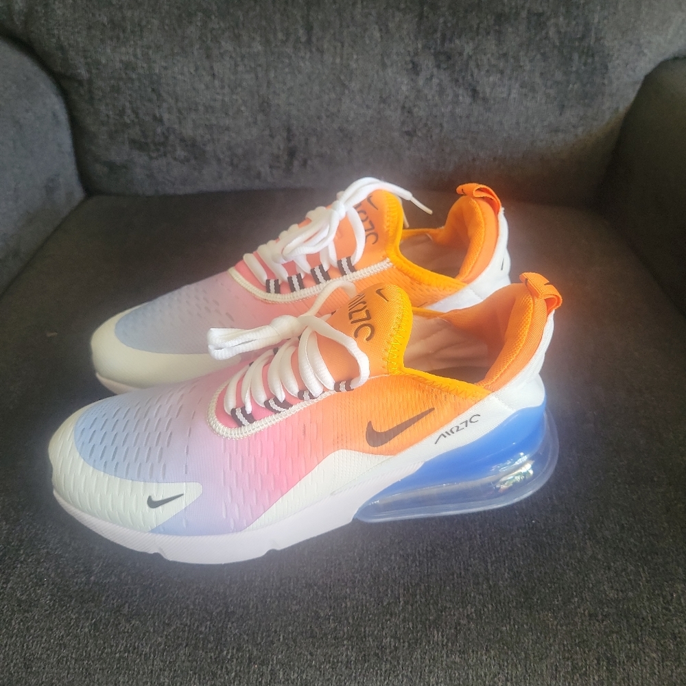 AIR MAX 270 Gradient University